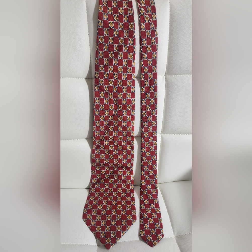 Valentino Cravatte Elegant Red Patterned Men's Tie 43"